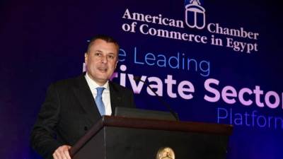 وزير السياحة يشارك كمتحدث رئيسي في اللقاء الشهري لغرفة التجارة الأمريكية