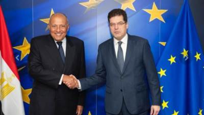 ‏‎وزير الخارجية يعقد اجتماعاً مع المفوض الأوروبي لإدارة الأزمات في بروكسل