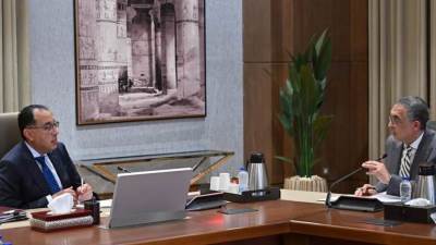 رئيس الوزراء يتابع عدداً من ملفات عمل الهيئة العامة للاستثمار