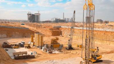 *"نايل للتطوير" تجرى اختبار تحميل لخاروق أساسات بحمولة 5 آلاف طن