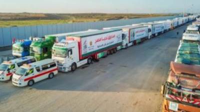 الممثل البريطانى للشؤون الإنسانية يشيد بدور مصر لإيصال المساعدات إلى غزة