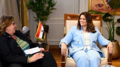 وزيرة الهجرة تستقبل مدير إدارة المسئولية المجتمعية ببنك التعمير والإسكان 