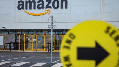 فرنسا تغرم أمازون 35 مليون دولار بسبب مراقبة العمال المفرطة