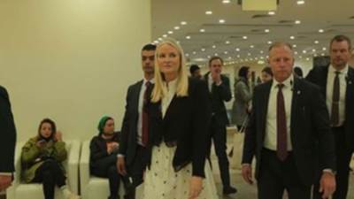 قرينة ولى عهد النرويج من معرض الكتاب: محمد صلاح مصرى عظيم ومؤثر وملهم