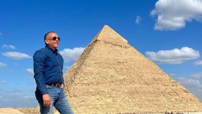 بدء مشروع دراسة وتوثيق وإعادة تركيب الكساء الخارجي لهرم منكاورع بمنطقة أهرامات الجيزة