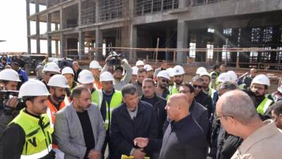 وزير النقل يتفقد مواقع العمل بمشروع الخط الثاني من حدائق أكتوبر حتى بني سويف