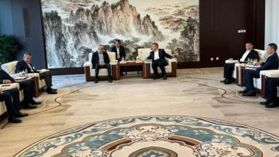 وزير الاسكان يبحث مع رئيس شركة  "CSCEC" الصينية موقف المشروعات المشتركة