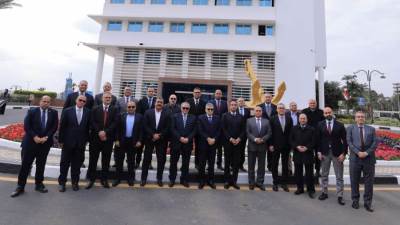 أسامة ربيع: "قناة السويس تضع نصب أعينها مصلحة عملائها"