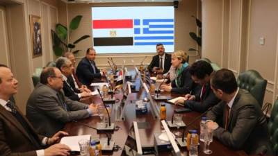 وزير الكهرباء والطاقة المتجددة يستقبل نائبة وزير البيئة والطاقة اليوناني