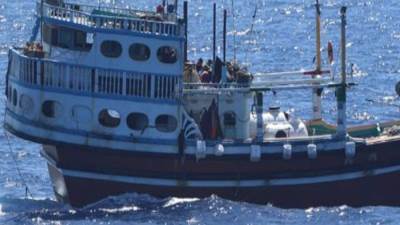 البحرية الهندية تعلن تحرير سفينة صيد إيرانية استولى عليها قراصنة قبالة الصومال