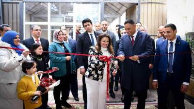 وزيرة الهجرة ومحافظ الدقهلية يفتتحان معرض "أيادي مصر" الثالث لتسويق المنتجات اليدوية