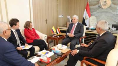 وزير التعليم العالي يبحث آليات التعاون العلمي والتكنولوجي مع سفيرة كولومبيا