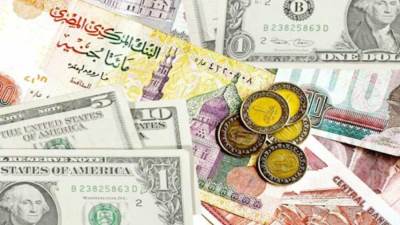 اشتعال سعر الدولار فى السوق السوداء ودولار التجارى الدولى يسجل 77 جنيهًا