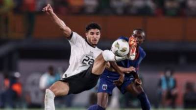 فرانكفورت يكشف سبب تأجيل عودة مرموش بعد وداع أمم أفريقيا