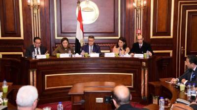 وزيرة الثقافة تستعرض أمام لجنة حقوق الإنسان جهود الوزارة لتحقيق العدالة الثقافية