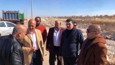 مسئولو "الإسكان" يتفقدون سير العمل بمشروعات الطرق والمرافق بمدينة سفنكس الجديدة