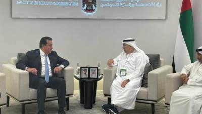 وزير الصحة يلتقي نظيره الإماراتي على هامش معرض الصحة العربي بدبي