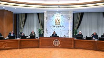 رئيس الوزراء يُقدم التهنئة لوزير الداخلية بمناسبة عيد الشرطة