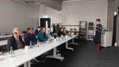 هشام آمنة يبحث مع قيادات الإدارة المحلية بولاية بافاريا الألمانية التعاون وتبادل الخبرات والتجارب الناجحة