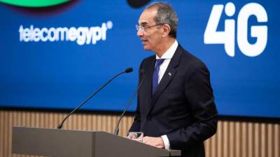 وزير الاتصالات يشهد توقيع اتفاقية تجارية بين المصرية للاتصالات و4IG المجرية لإنشاء أول كابل بحرى