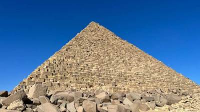 "معلومات الوزراء" يكشف حقائق مشروع ترميم هرم منكاورع