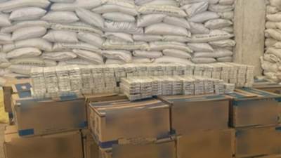 ضبط كميات كبيرة من السكر والسجائر داخل مخزن بدون ترخيص بأسيوط