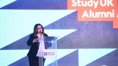 سها جندي للخريجين: فخورة بكل أبنائنا الساعين للحصول على العلم والعائدين لقيادة مستقبل الوطن