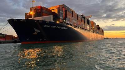 ميناء الإسكندرية يستقبل أكبر سفينة حاويات في تاريخه بحمولة كلية 142 ألف طن