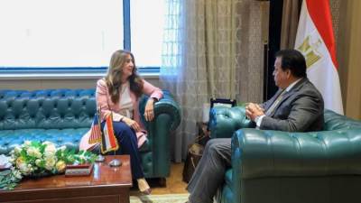 وزير الصحة يستقبل السفيرة الأمريكية بالقاهرة لبحث التعاون في القطاع الصحي