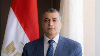 وزير الإنتاج الحربى يتفقد أجنحة الدول المشاركة بمعرض الدفاع العالمى 2024