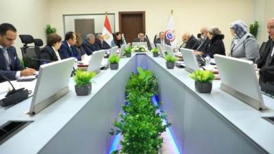 وزير الصحة يشدد على تعزيز الجهود لفتح آفاق تصدير الأدوية للخارج