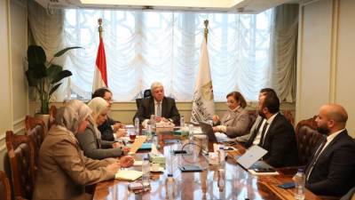 وزير التعليم العالي يستقبل وفد مؤسسة السيفير العالمية لبحث التعاون