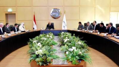 وزير النقل يتابع مع الرئيس التنفيذي لشركة سيمنز موبيليتي تقدم اعمال تنفيذ الخط الأول للقطار الكهربائي السريع