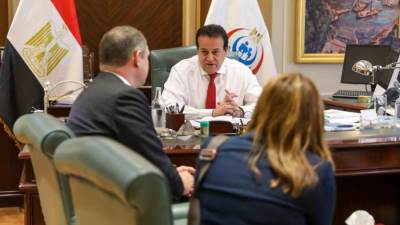 وزير الصحة يبحث مع ممثلي هيئة كوجناس الدولية للتعليم التعاون لتطوير منظومة التعليم الفني الصحي