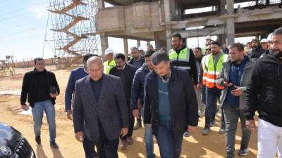 وزير النقل يتفقد مواقع العمل بالخط الأول من مشروع القطار السريع