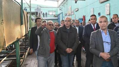 سويلم يتفقد مكونات مصنعى أجا وزفتى والصوامع المستخدمة لتخزين المواد الخام