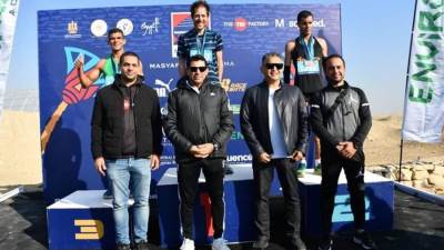 وزير الرياضة يعطي إشارة البدء للنسخة الثالثة من ماراثون سقارة