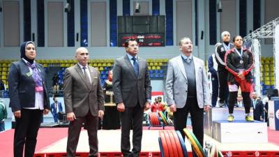 وزير الرياضة يشهد منافسات البطولة الأفريقية لرفع الأثقال المؤهلة لدورة الألعاب الأولمبية