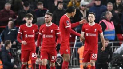 ليفربول بدون محمد صلاح يستضيف بيرنلي فى الدوري الإنجليزي اليوم