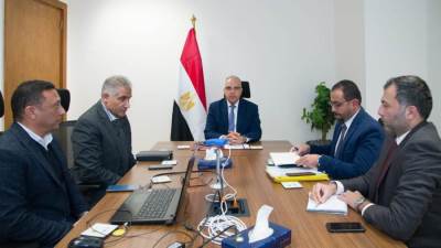 سويلم يتابع أعمال تطوير منظومة صيانة المجارى المائية ومعدات الصيانة الوقائية بالوزارة