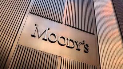 موديز تخفض التصنيف الائتماني لإسرائيل وتتوقع ارتفاع أعباء الديون