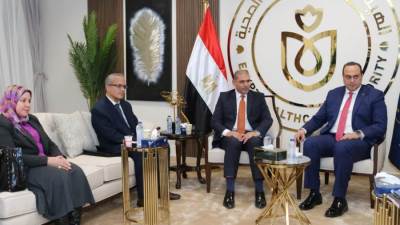 رئيس الرعاية الصحية يلتقي رئيس الجهاز التنفيذي للمشروعات الصناعية لبحث تعزيز التعاون