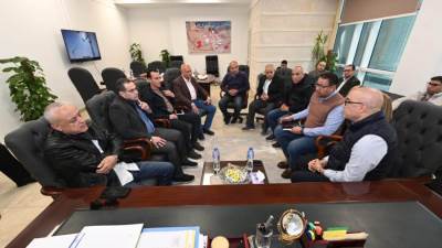 وزير الإسكان يعقد اجتماعا "بالعلمين الجديدة" لمتابعة سير العمل بالمشروعات الجارى تنفيذها