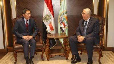  السيد القصير وزير الزراعة واستصلاح الأراضي  استقبل دومينيك جوه - سفير جمهورية سنغافورة بالقاهرة