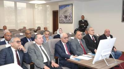 وزير التعليم يتابع الإجراءات التنفيذية التي تضمن انتظام وتطوير العملية التعليمية