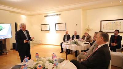 وزير التعليم يشهد فعاليات جلسة حوارية بعنوان "التعاون الدولي وتأثيره على بناء اقتصاد المعرفة"