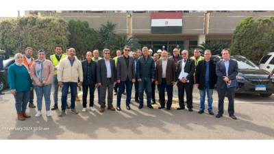 رئيس الجهاز التنفيذي لمياه الشرب يتابع سير العمل بمحطة معالجة الصرف الصحي بالجبل الأصفر