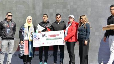 وزيرة البيئة تشارك فى ماراثون الجرى "run for Gaza" تحت رعاية مجلس القبائل والعائلات