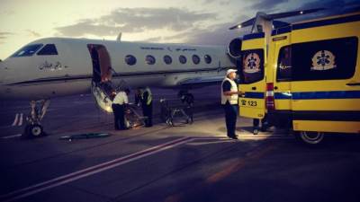 سفارة المملكة لدى مصر تنقل مواطنين اثنين عبر طائرة الإخلاء الطبي لاستكمال علاجهما بالمملكة