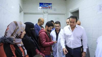 وزير الصحة يتفقد مستشفى قويسنا المركزي ويفتح تحقيق حول تغيب بعض الفرق الطبية